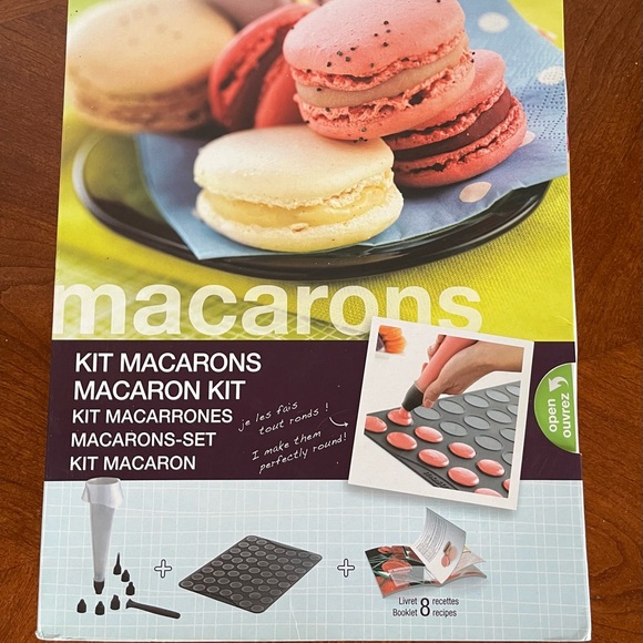 Mastrad Paris Macaron Kit - Picture 2 of 16